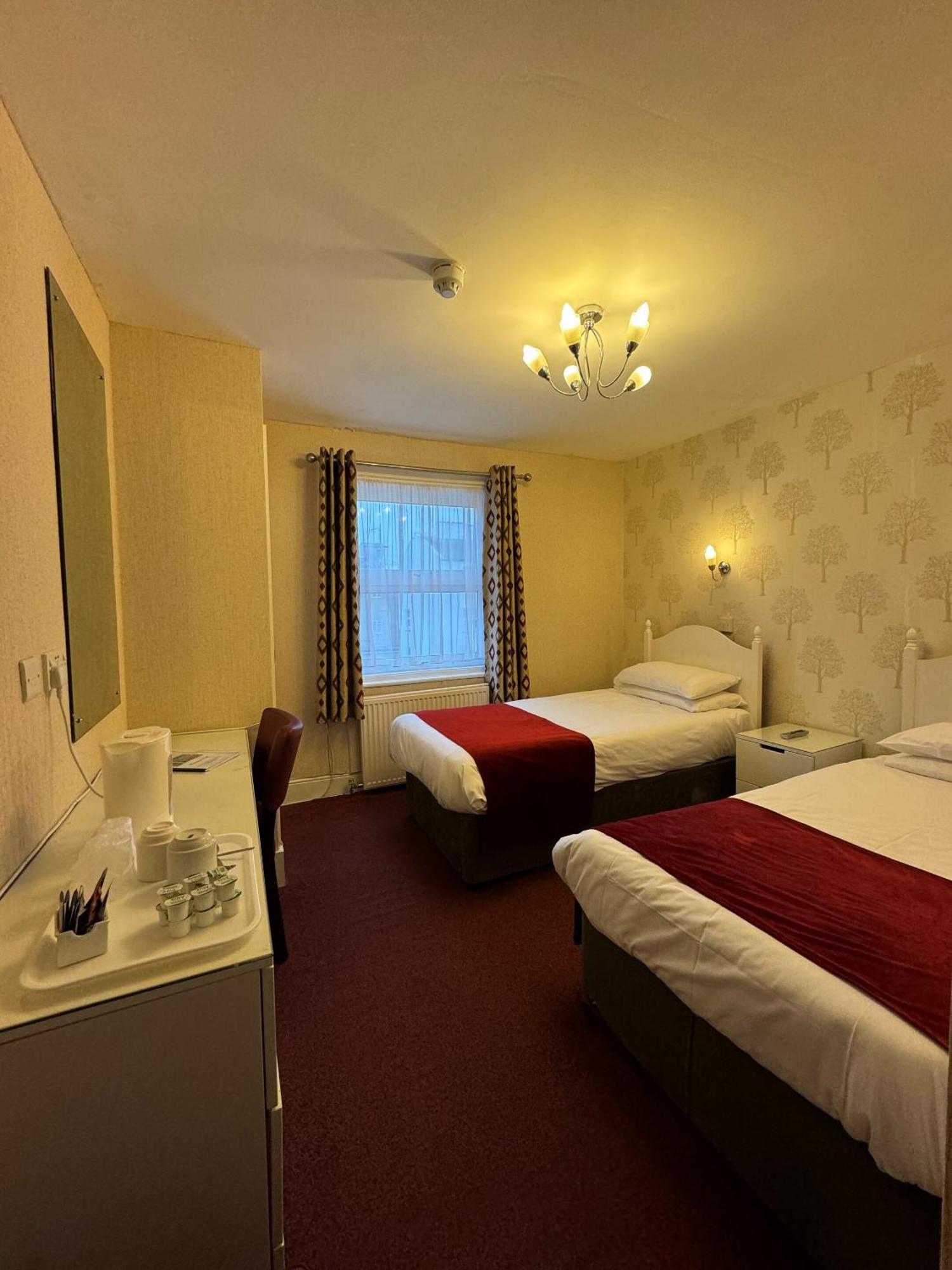 Haddon Hall Hotel イーストボーン 部屋 写真